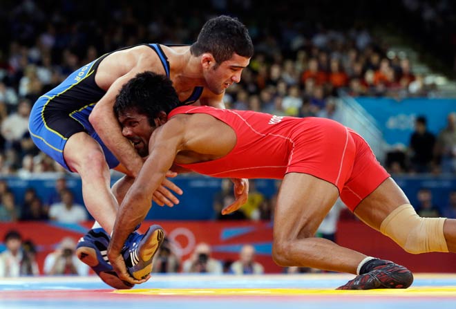 Yogeshwar Dutt Wins Hearts, Wants Deceased Wrestlers Family To Keep The Silver Medal