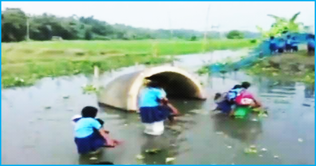Assam: In Absence Of A Bridge, Students Cross River On Banana Stems & Aluminum Pots To Reach School