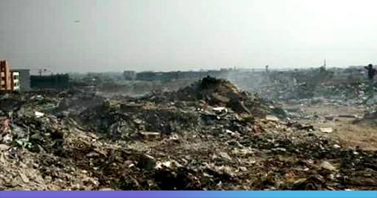 Burning Bright: Bengaluru’s Kundalahalli Garbage Dump Catches Fire Again, Smoke & Stench Engulfs The Area