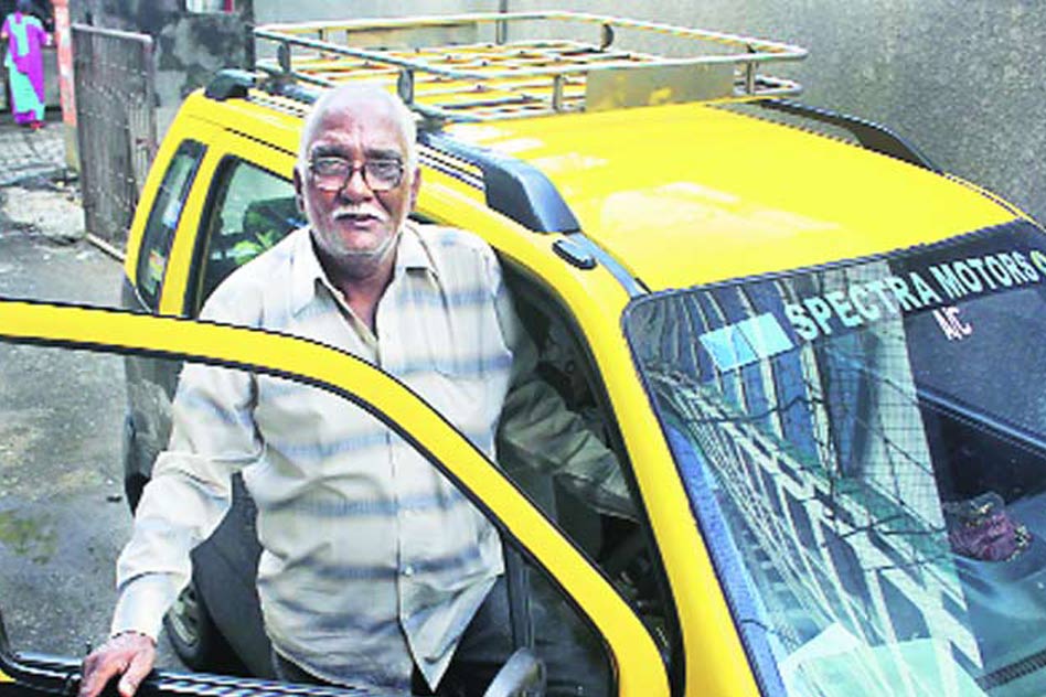 Engineer Quit His Job 31 Years Ago to Drive Taxi, Ferries Patients For Free