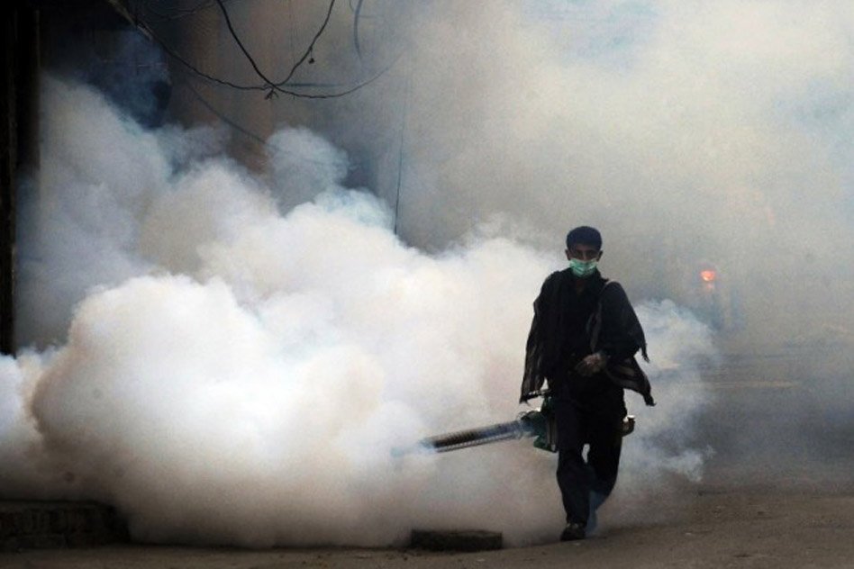 Worst Outbreak Of Dengue In Delhi: More Than 1800 Affected,Know The Symptoms And Precautions