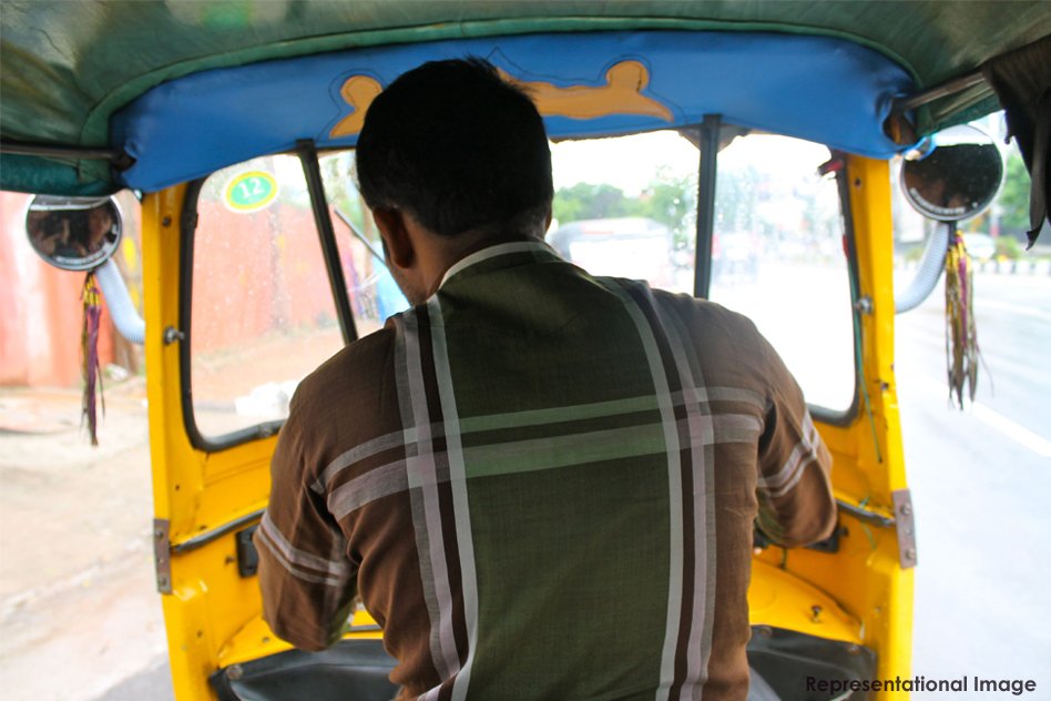 My Story: This Mumbai Autowala Proves That You Don’t Need To Be Rich To Be Charitable