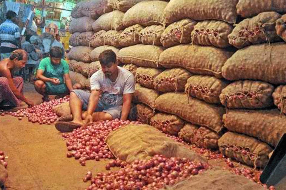 Maharashtra Farmer Protests, Dumps 13 Quintal Onions After He Was Offered 5 Paise Per Kg