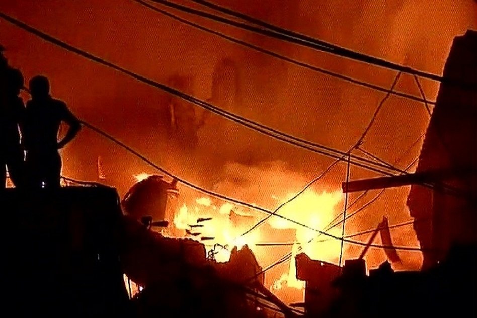 Massive Fire In Delhi’s Sadar Bazar Area Burns 350 Huts, Hundreds Of People Are Now Homeless