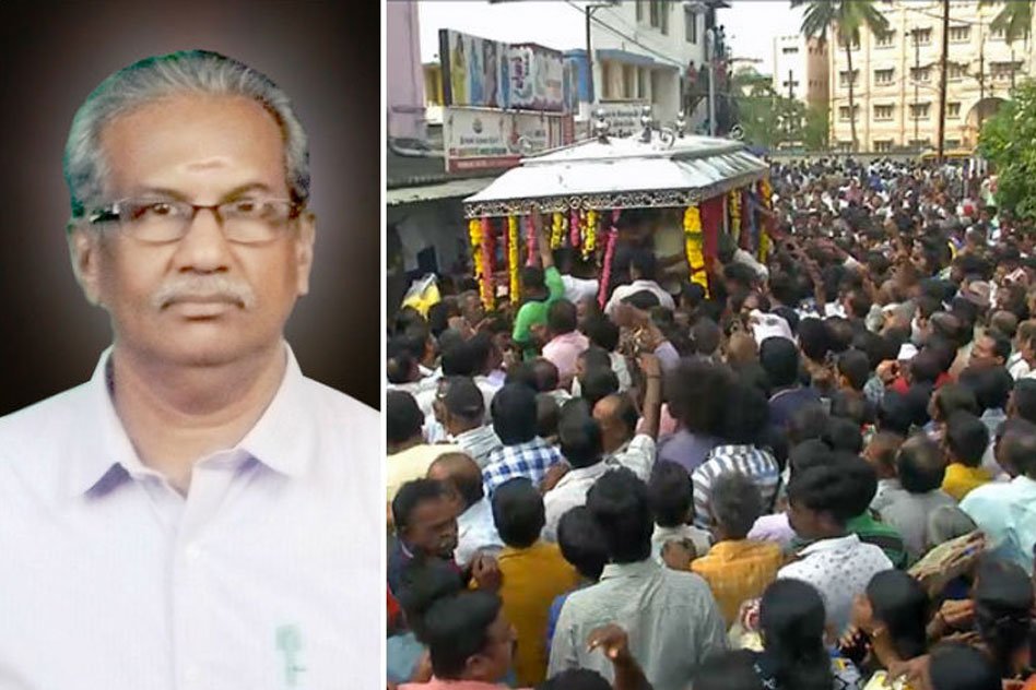 Thousands Gather For Funeral Of The ‘20-Rupees Doctor’, Who Treated Poor For Just Rs 20