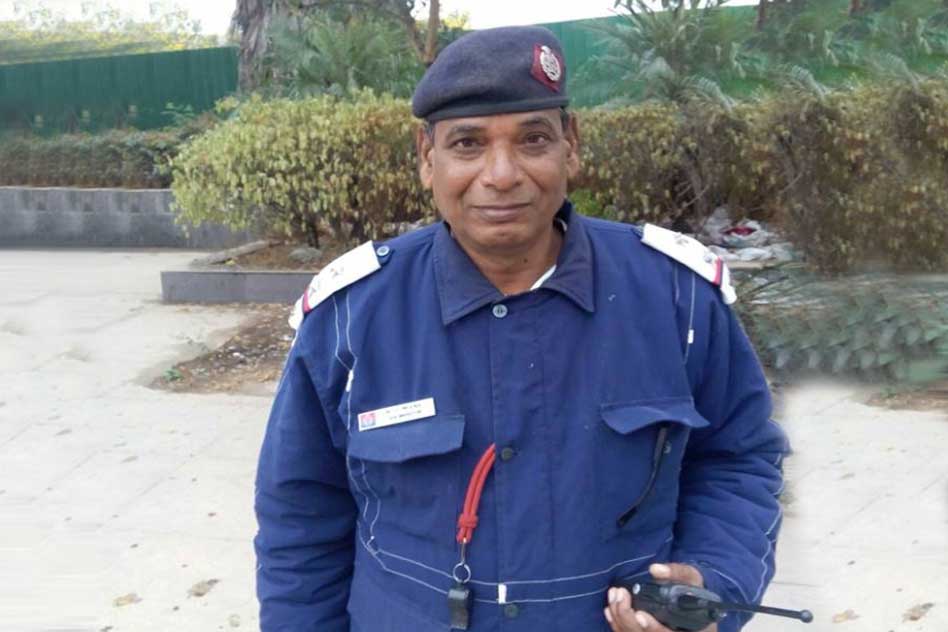My Story: He Saw A Cyclist Picking Up My Wallet Having Currency Worth Rs 50,000, Later He Called Me To Return It