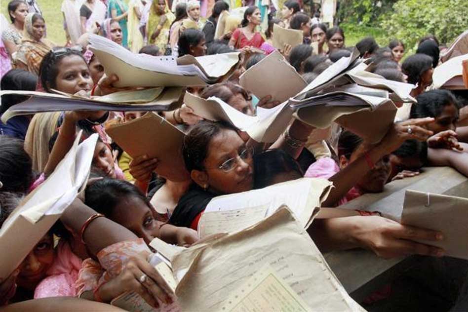 25 Lakh Application For 6000 Group D Posts In West Bengal: PhD Holders Among Applicants
