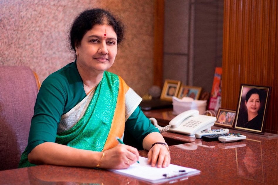 VK Sasikala To Become The CM Of Tamil Nadu, Know About Her And The Challenges She Has To Face