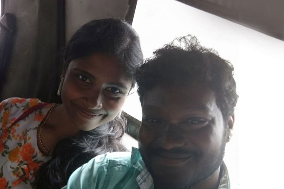 This Kerala Couple Teaches A Lesson To the Moral Police Cops Who Believe Holding Hands Is “Vulgar”