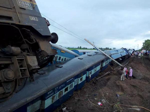 Kamayani, Janata Express Trains Derail in Madhya Pradesh: 27 Feared Dead
