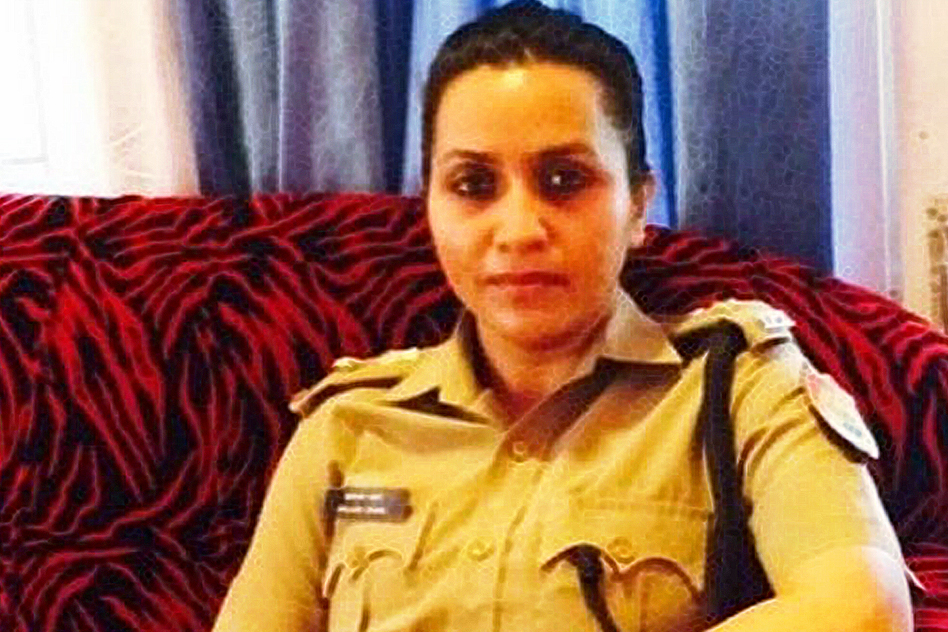 Delhi IPS Officer Shares Her Monthly Salary With This Jammu Family Who Lost Their Sole Breadwinner