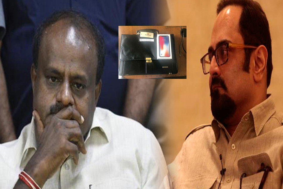 Karnataka MPs Including BJP MPs Get iPhone X Allegedly From State Minister Who Is Accused of Tax Evasion