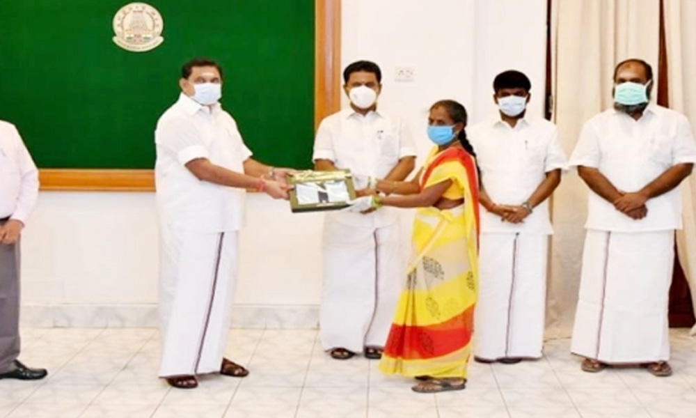 COVID-19: Tamil Nadu CM Launches Free Masks Scheme For Ration Card Holders