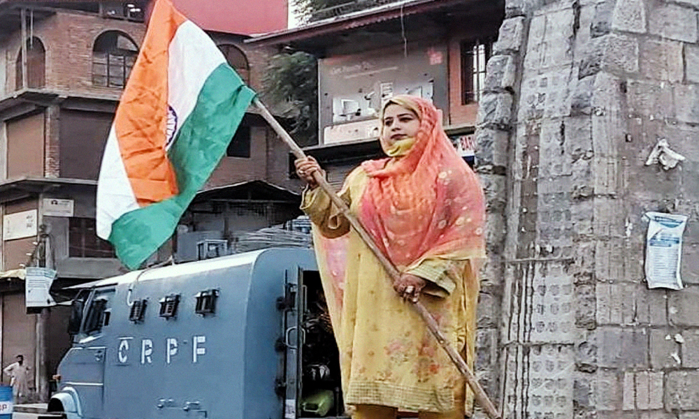 BJP Woman Leader Hoist Tricolour In South Kashmirs Anantnag To Celebrate Abrogation Of Article 370