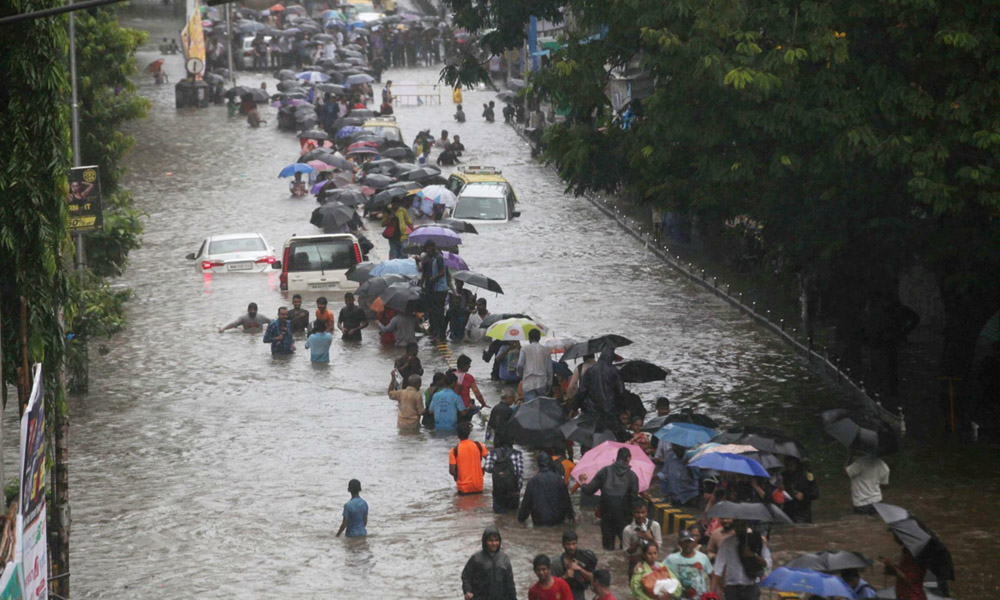 Incessant Rains In Mumbai Throw Normal Life Out Of Gear, 15 NDRF Teams Deployed To Rescue Stranded People