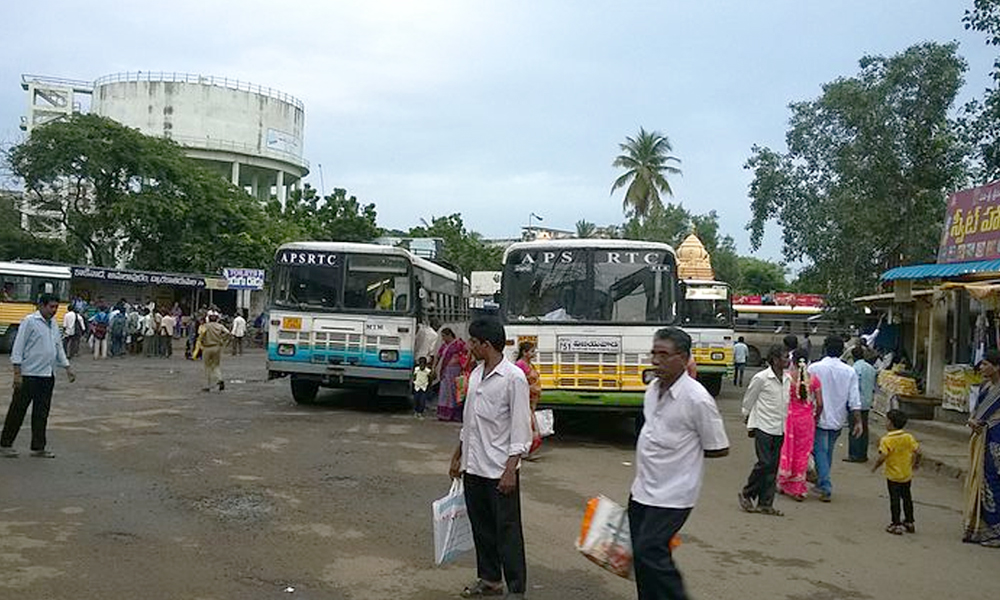 APSRTC To Ease Distancing Norms In Buses As Faced With Revenue Loss