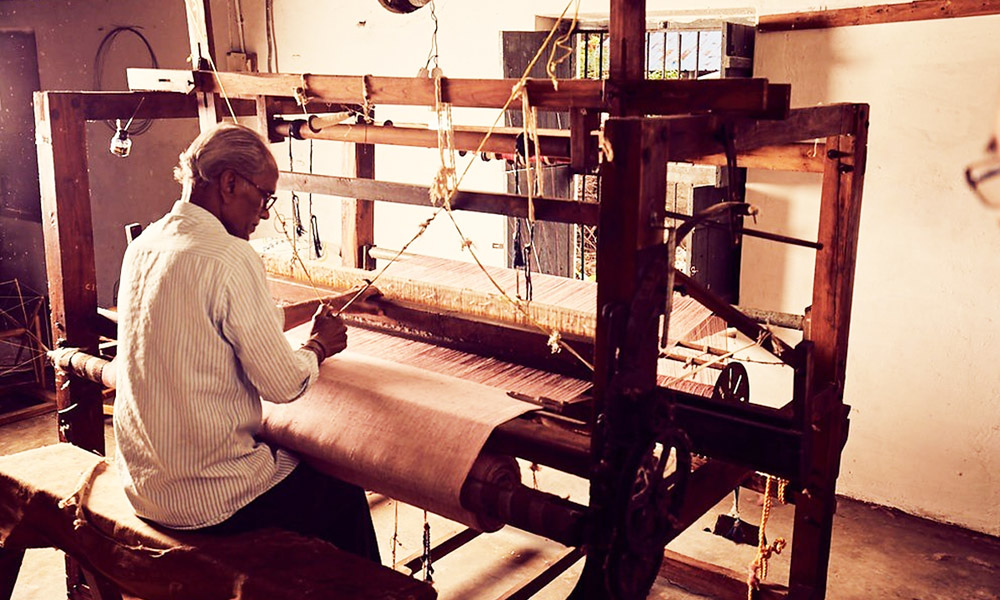 Helping Charaka Weavers Thrive Post Pandemic Hit Through Online Campaign