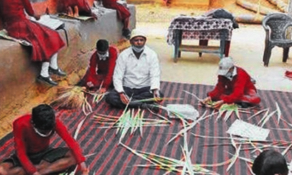 From Making Chalks To Weaving Mats, Children In Jharkhand School Learn To Be Self Reliant