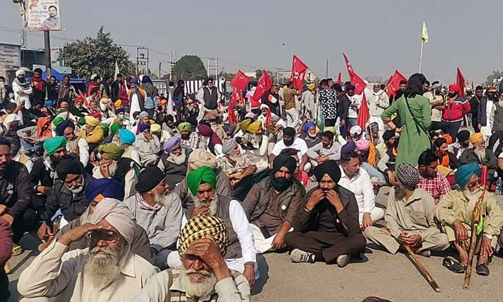 Farmers Begin Relay Hunger Strike, Urge Citizens To Skip Meal On Dec 23 For Kisan Diwas