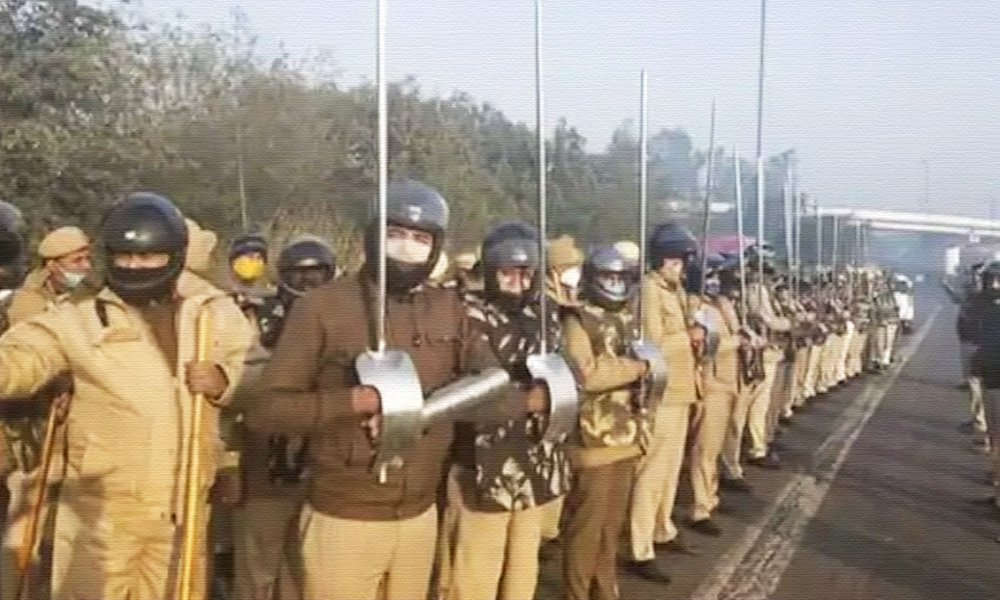 No Order Given: Delhi Police Puts Disclaimer After Image Of Cops Armed With Metal Lances Goes Viral