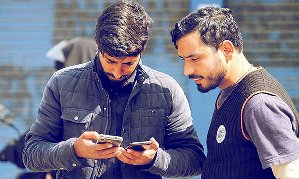4G Mobile Internet Services To Be Restored Across J&K After 1.5 Years: Govt