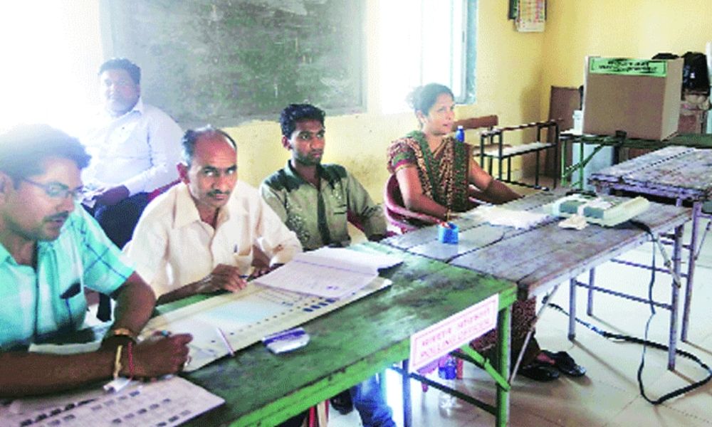 Uttar Pradesh: 90% Of 1,620 Teachers Who Died Of COVID-19 Were On Panchayat Poll Duty Says Union; Govt Denies Charges