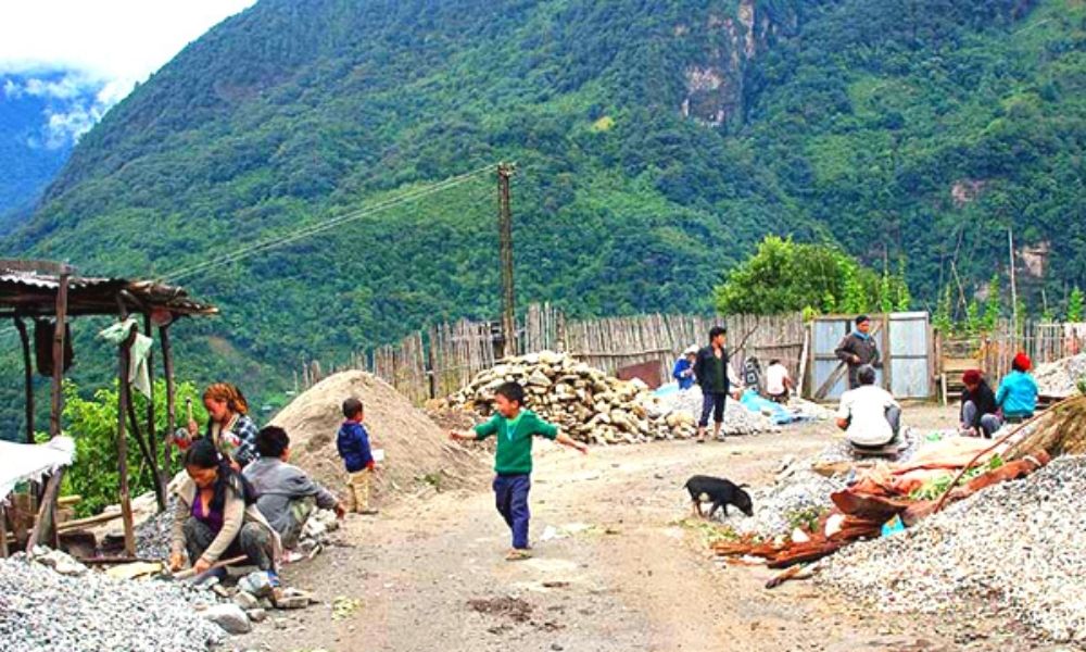 With No Help From Govt, Uttarakhand Villagers Construct Road To Access Medical Services