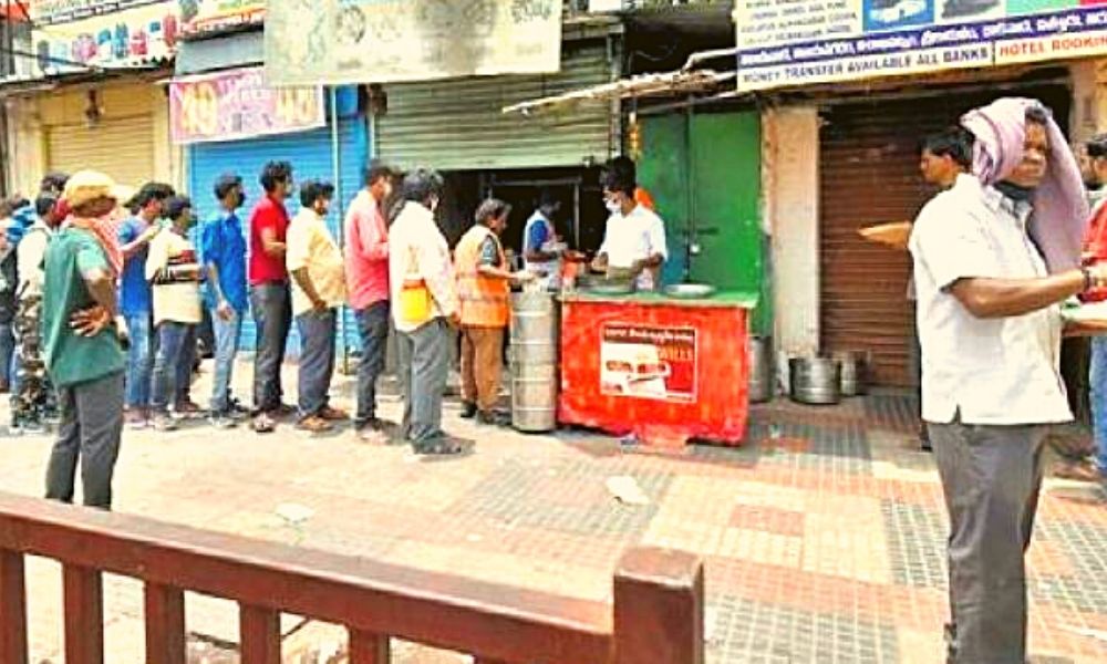 Chennai Couple Selling Snacks On Cart To Earn Livelihood Start Initiative To Provide Free Meals To Poor