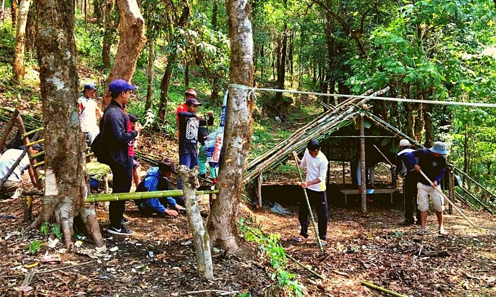 Mizoram Students Trek For Hours Through Dense Forest To Take Online Exams