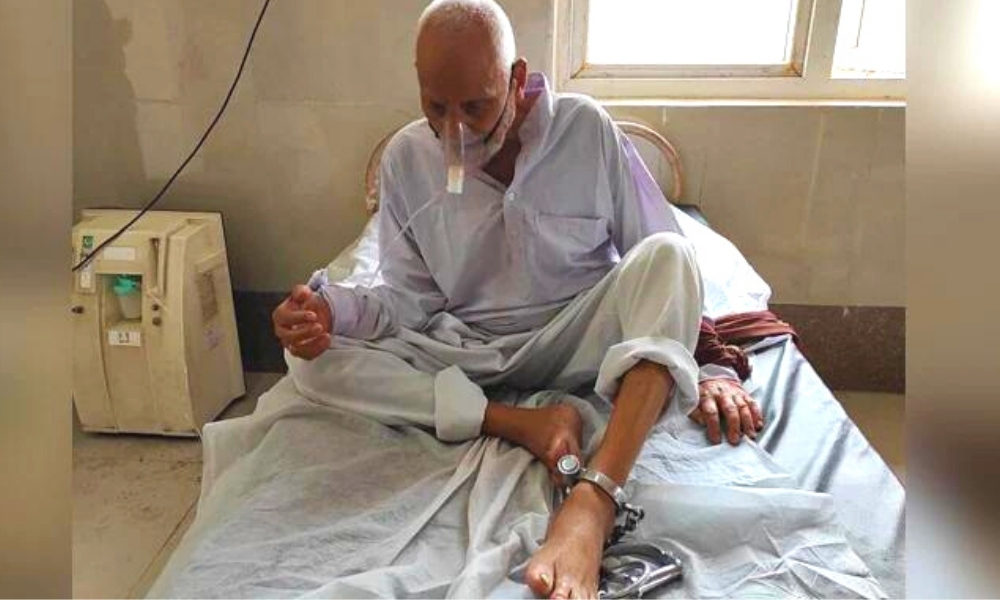 Uttar Pradesh: 92-Yr-Old Prisoner Chained To Hospital Bed, Rights Body Questions Govt