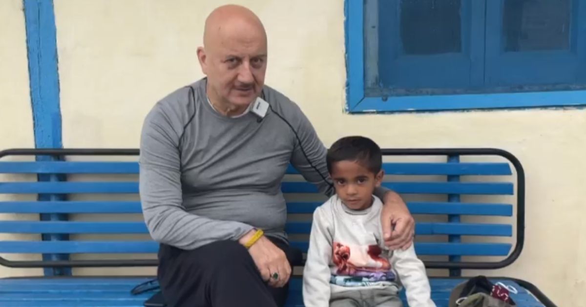 Heart Warming! Anupam Kher  Promises To Sponsor Education Of 5-Year-Old Child Who Lost His Father