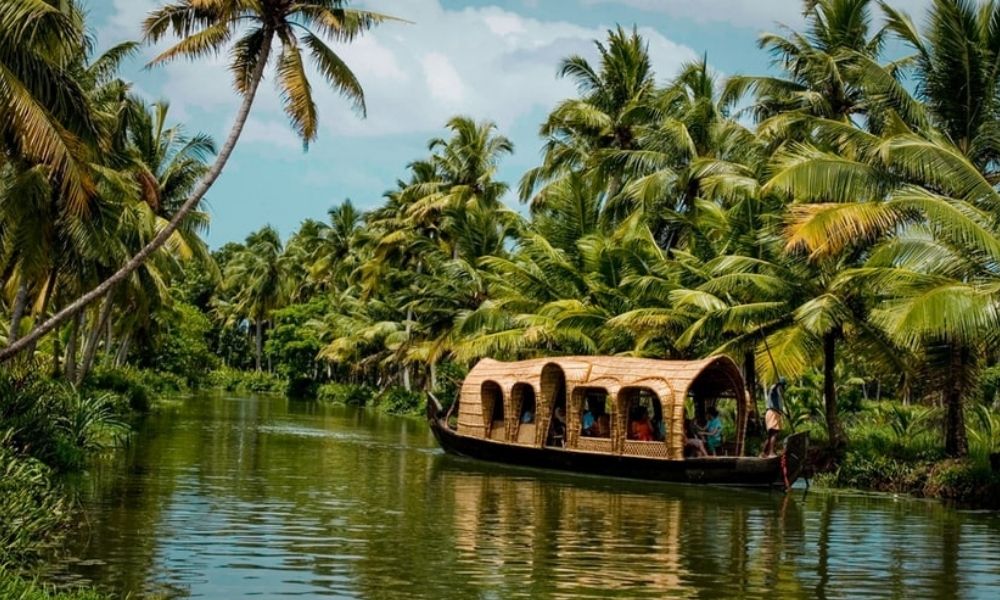 Kerala: Houseboat Owners Struggle To Stay Afloat