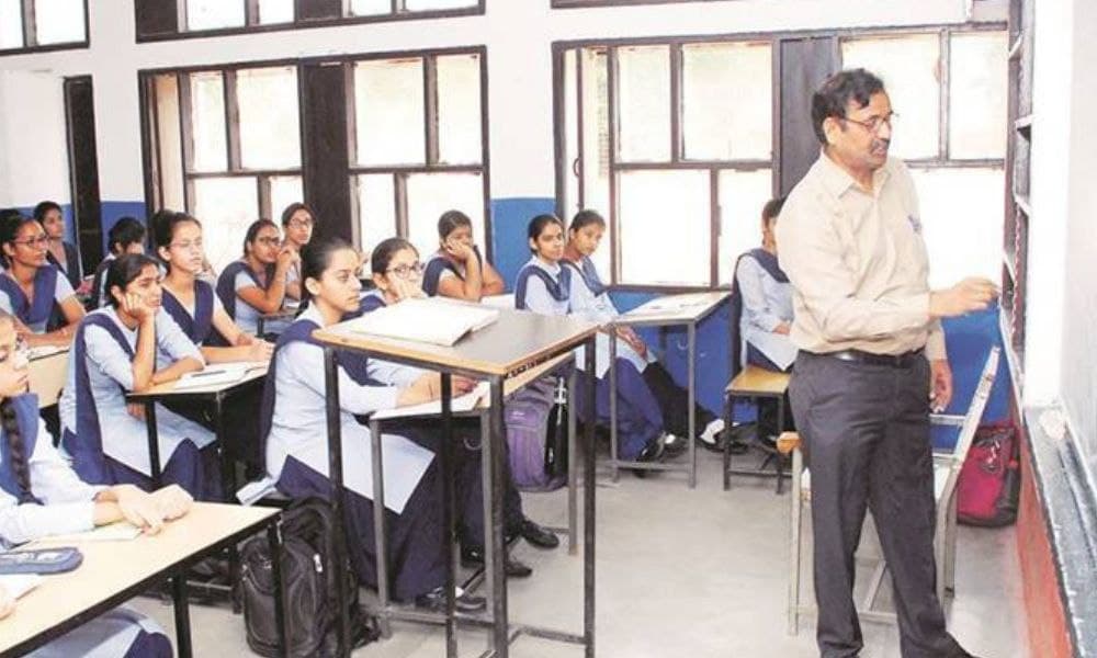 An Attempt At Saffronisation? Bengal Teachers Skeptical Of  UGCs New Version Of  History