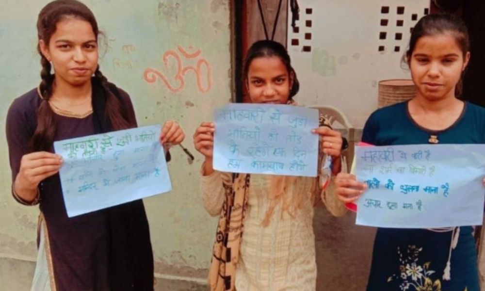 Uttar Pradesh: 17-Yr-Old Sanjana Is Helping Women Reclaim Dignity During Periods In Nevada