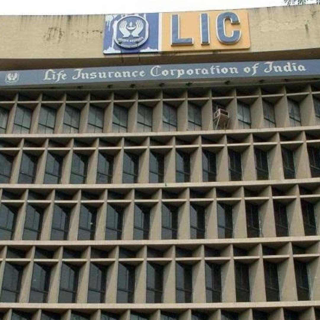 Centre Mulling Over Allowing Foreign Direct Investment In LIC