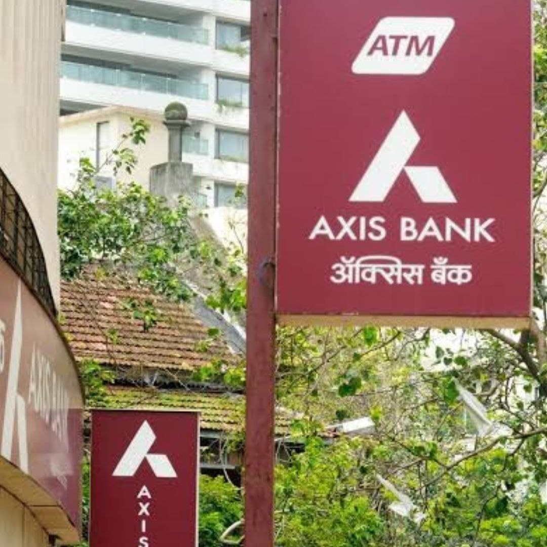 Read All Latest Updates On And About Axis Bank 9626