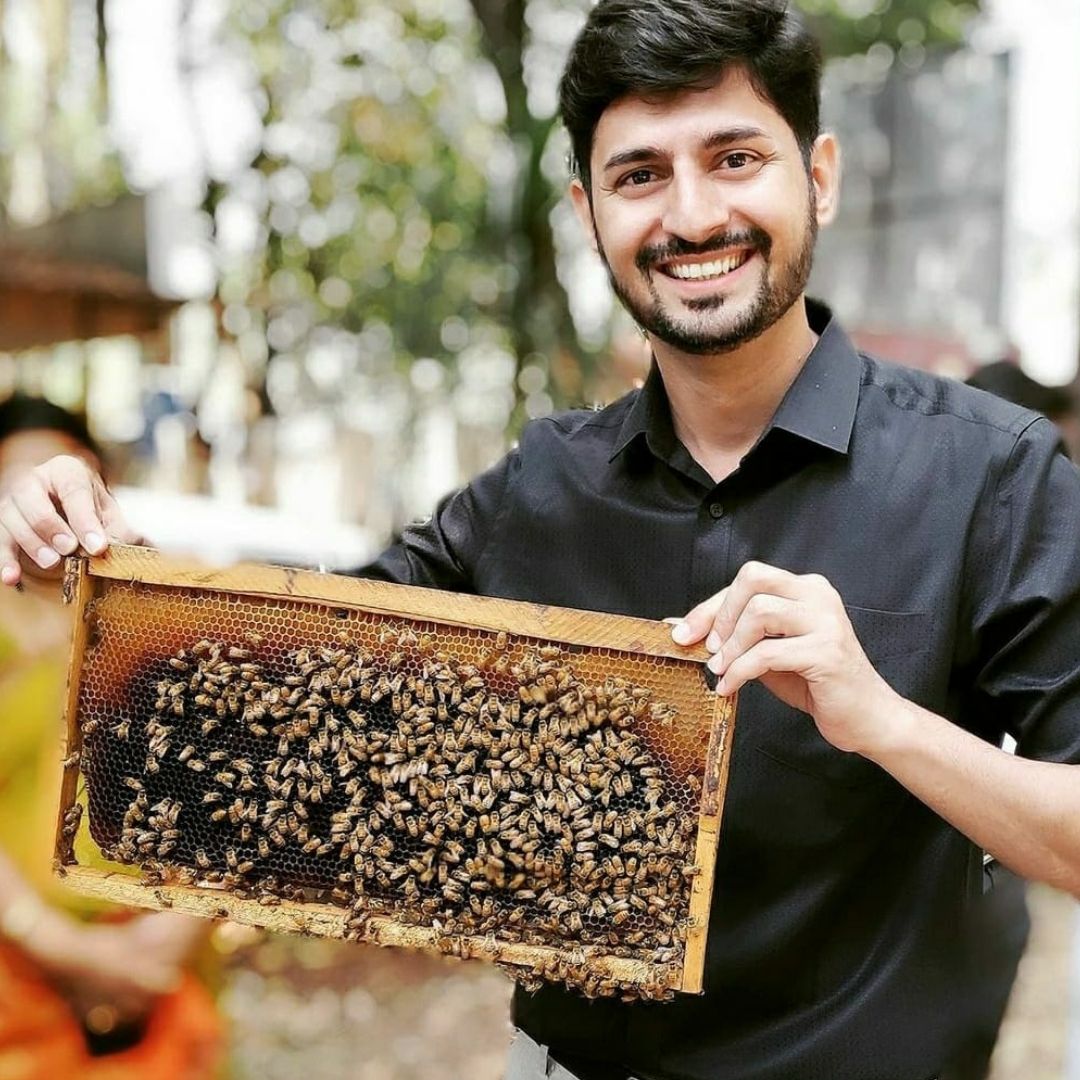 This IT Professional From Pune Is On A Mission To Bee The Change