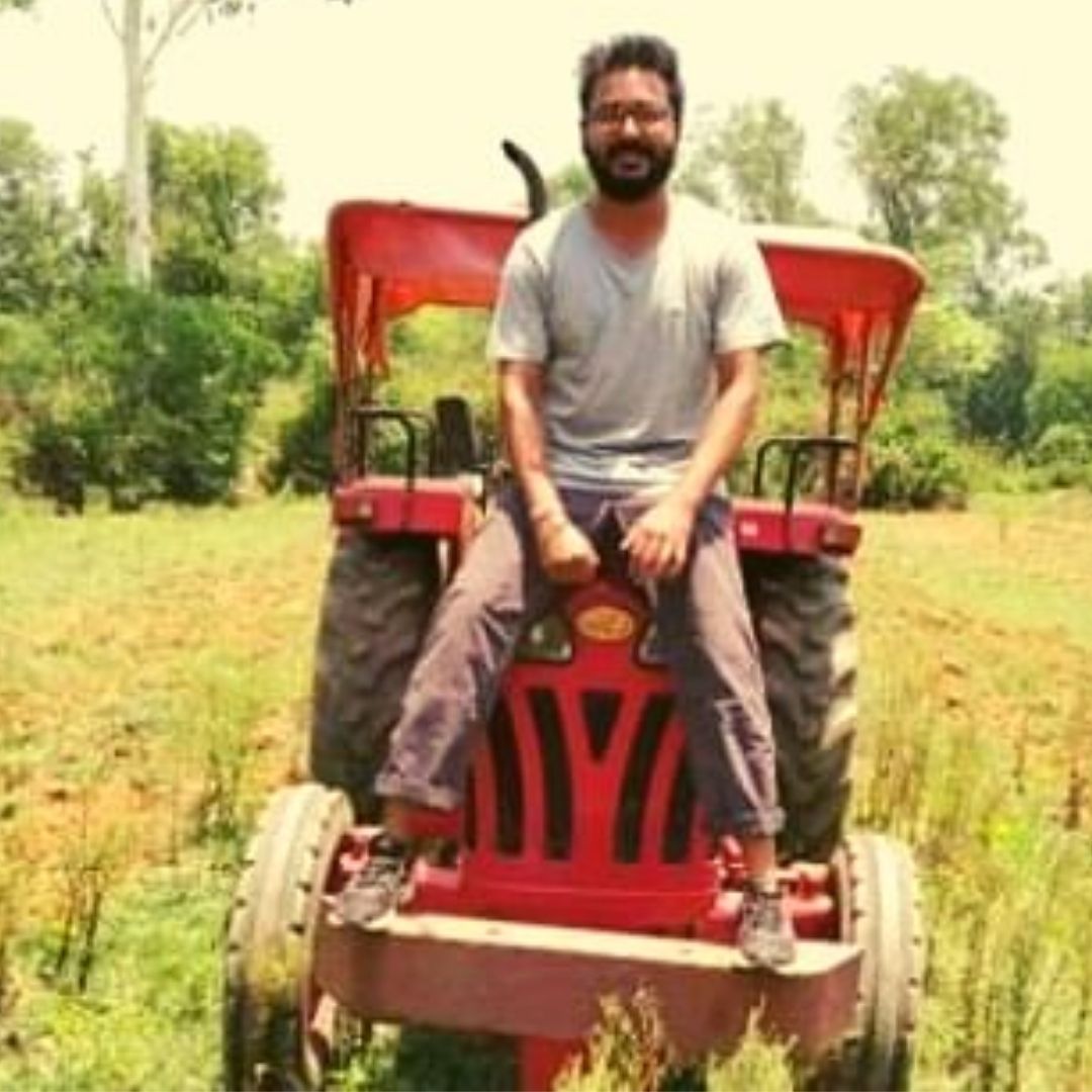 A Journey From Engineering To Farming! How This 30-Yr-Old Is Helping To Double Income of 80 Farmers