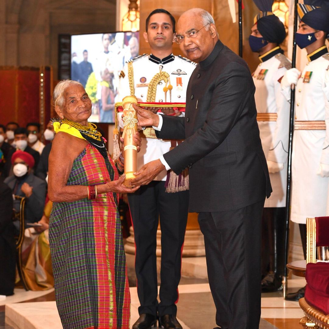 Meet Tulsi Gowda, The Encyclopedia Of Forest Who Collected Her Padma Shri Barefooted