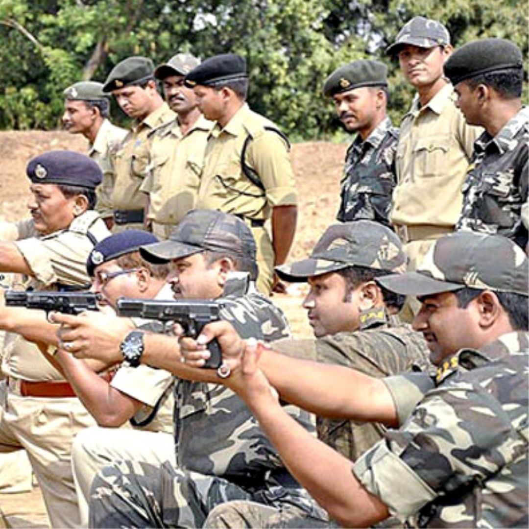 BSF Personnel, Among Five Held For Supplying Arms To Maoists, Gangs