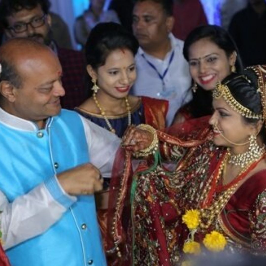 This Gujarat Businessman Adopts 300 Girls, Performs Their Kanyadaan At Mass Wedding