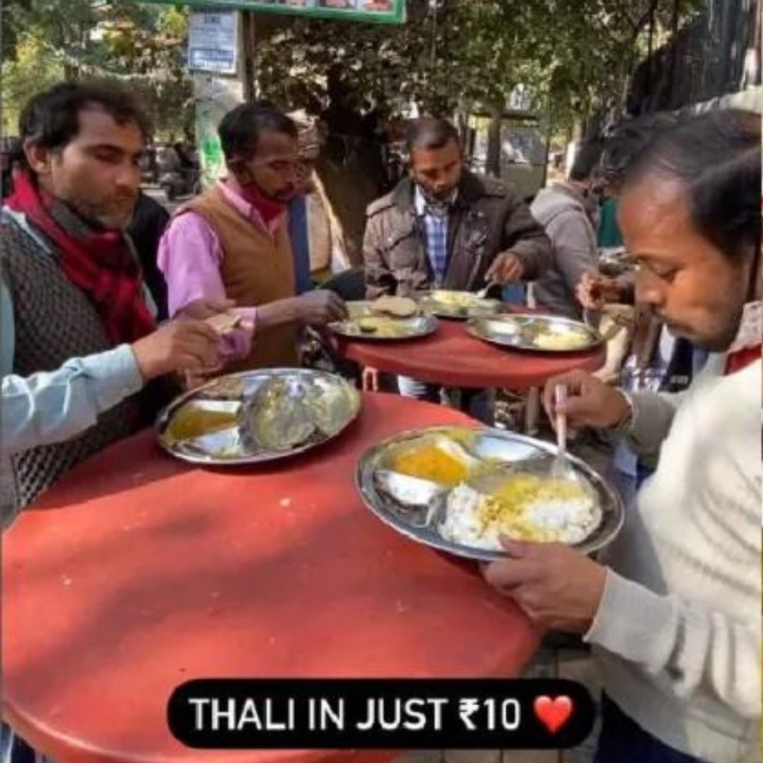 Delhi Eatery Sells Unlimited Food At Just Rs 10, Netizens Shower Praises