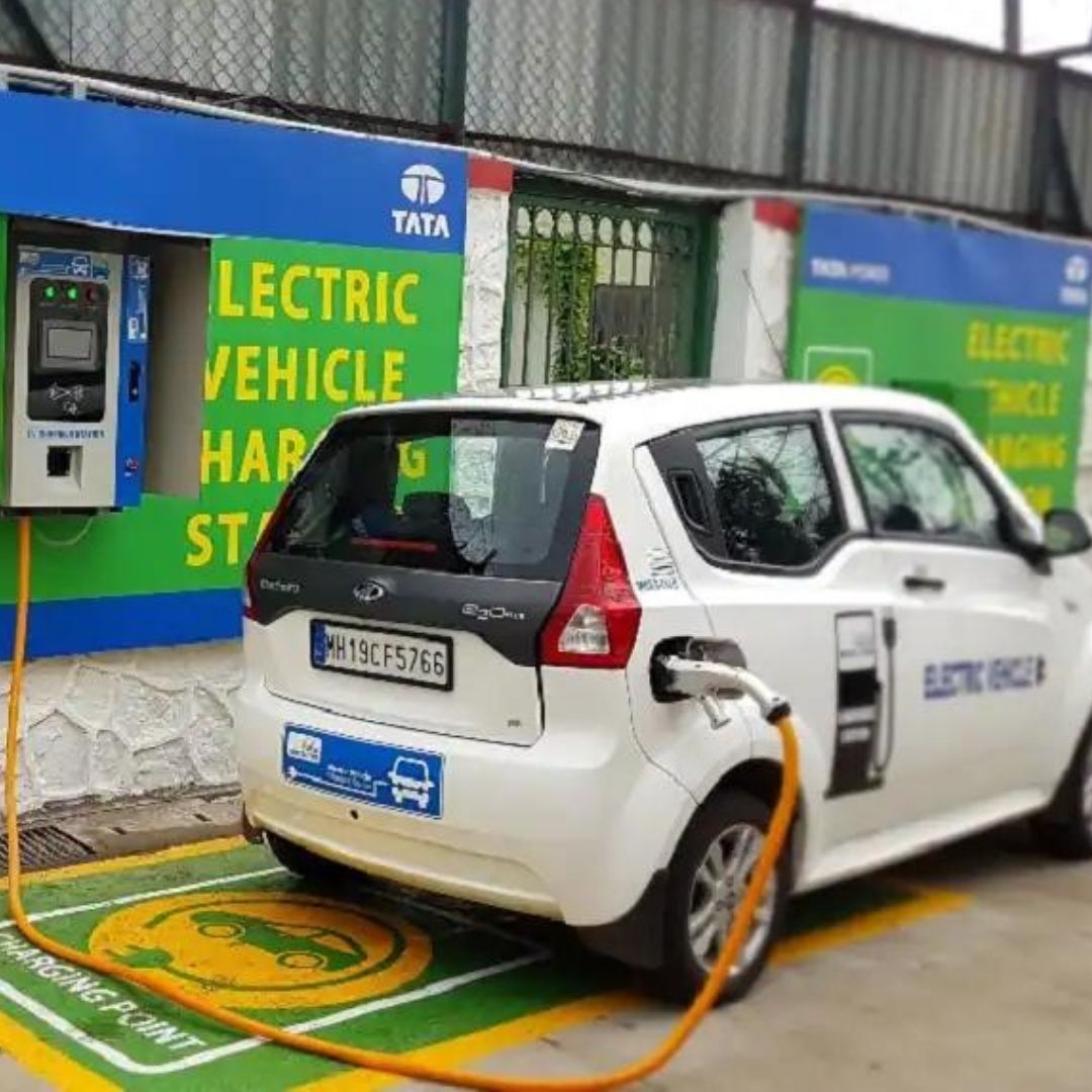 Electric Vehicle Charging Centres To Be Set Up In Railway Stations: NITI Aayog