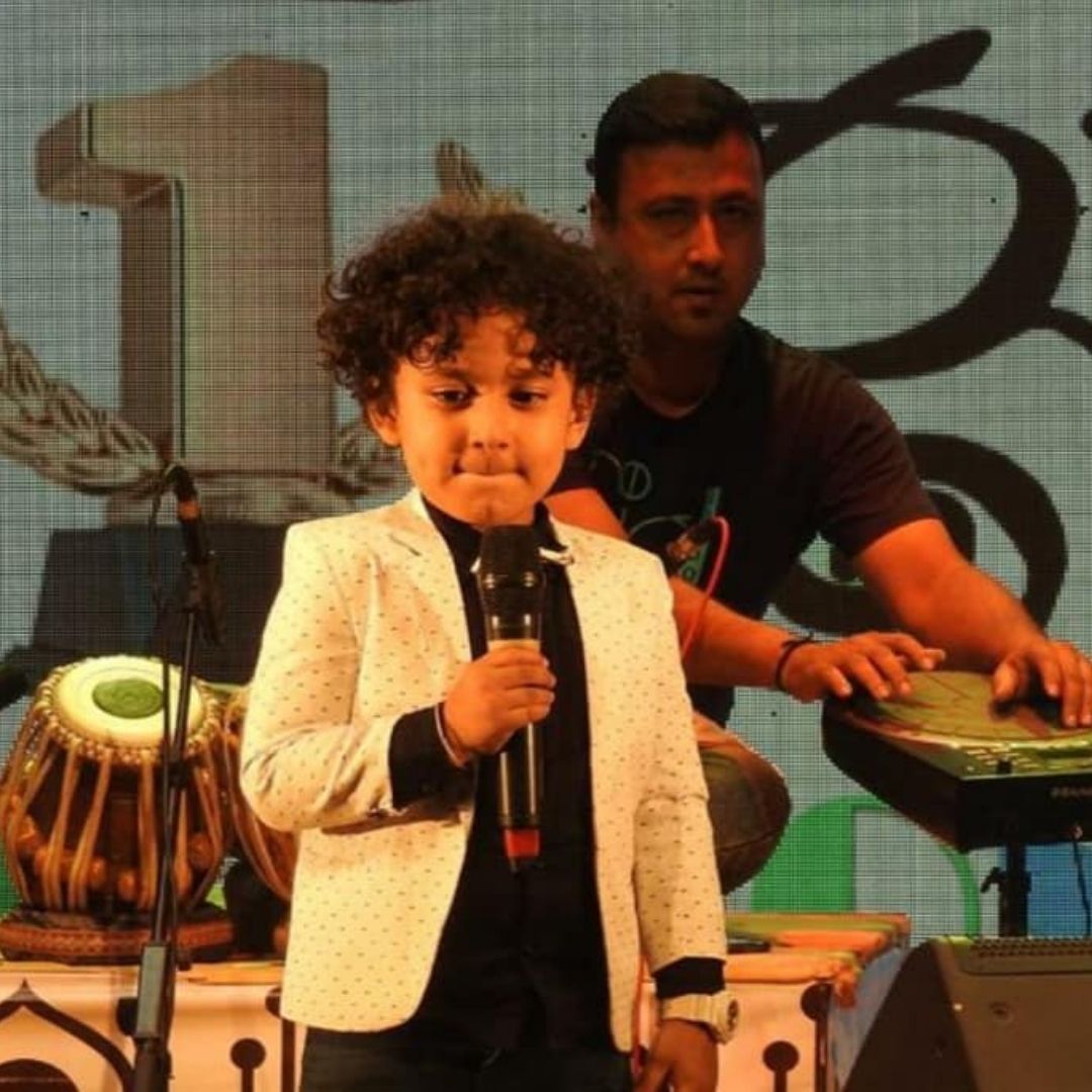 Meet 5-year-old Dhritishman Chakraborty, India's Youngest Multilingual  Singer And National Award Recipient