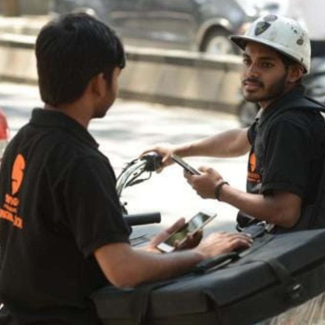 Real Superman! Swiggy Delivery Man Wins Hearts By Saving Elderly Mans Life In Mumbai