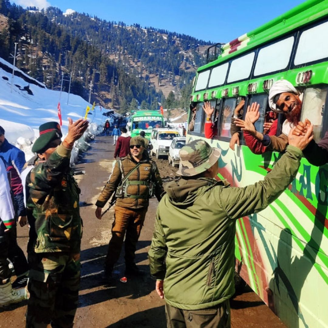 Indian Army Helps J&Ks Deaf And Mute Villagers Enjoy First Ever Outing To Snow Carnival