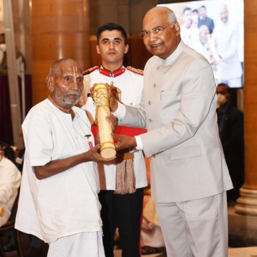 125-Yr-Old Swami Sivananda Wins Nations Hearts, Receives Padma Shri For His Contribution In Yoga