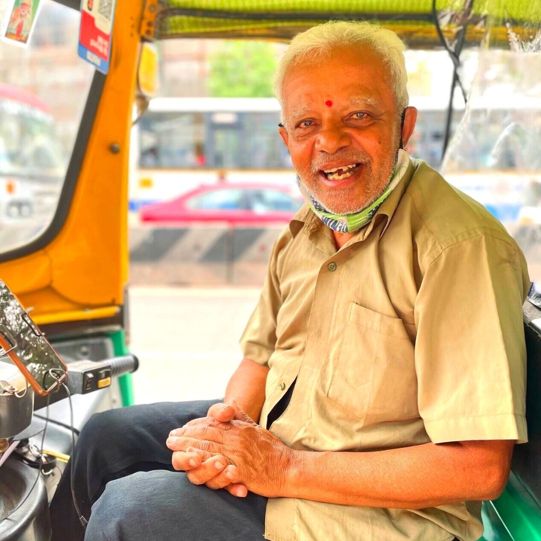 Teachers Do Not Get Paid Well: Heartfelt Story Of  Bengaluru Auto Driver Who Used To Be An English Lecturer
