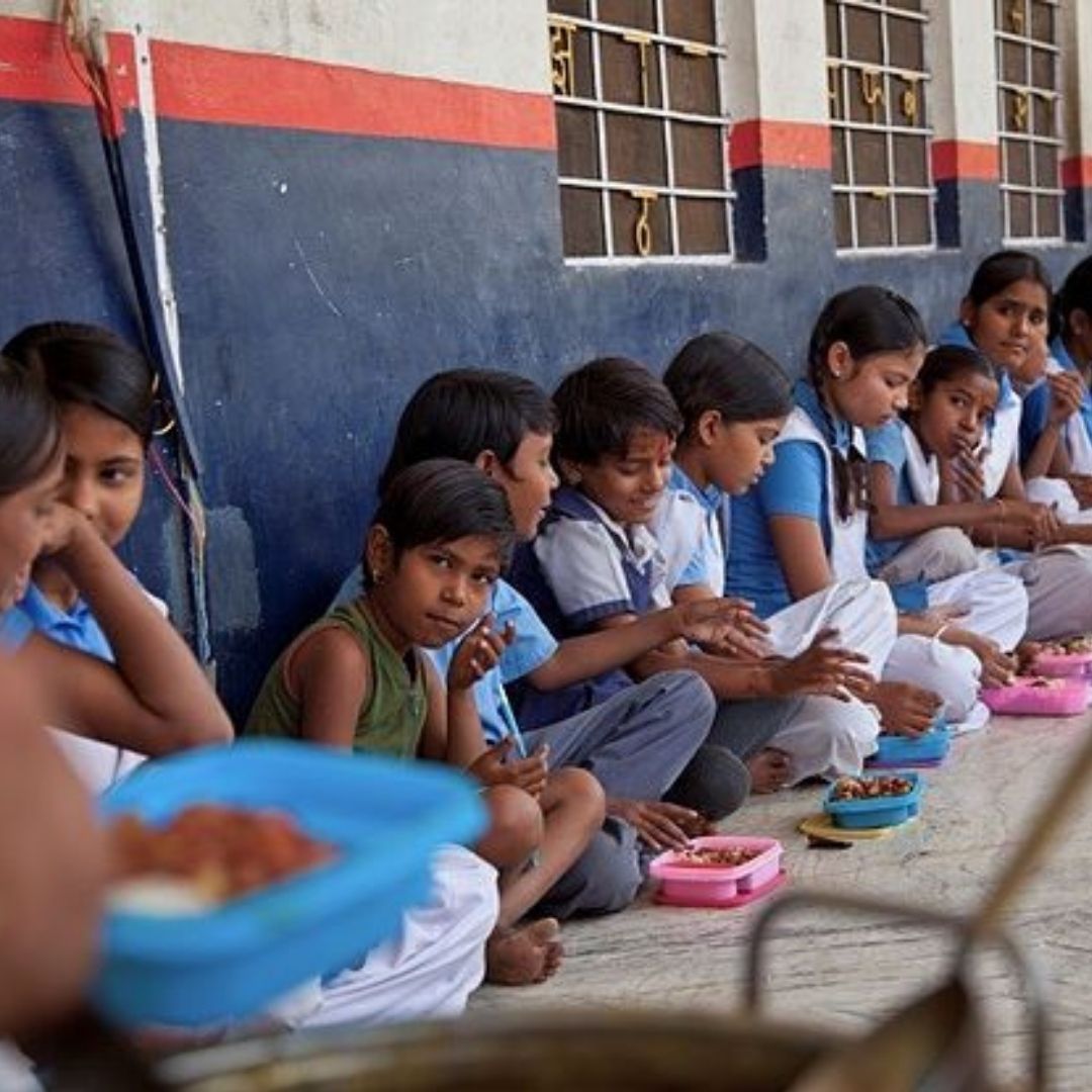 Symbolic Punishment: UP Official To Serve Mid-Day Meals Over Delay In Replying To RTI Query