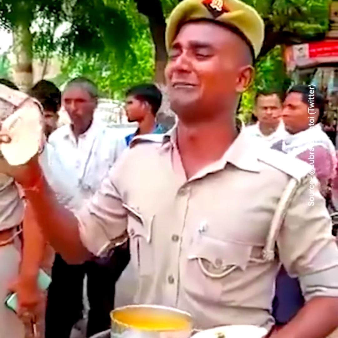 Rotis Fit For Dogs! UP Police Constable Breaks Down Over Poor Quality Of Mess Food